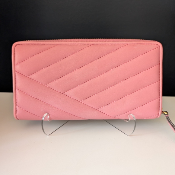 NWOT Tory Burch Kira Chevron Pink Leather  Zippy Wallet - Picture 3 of 11